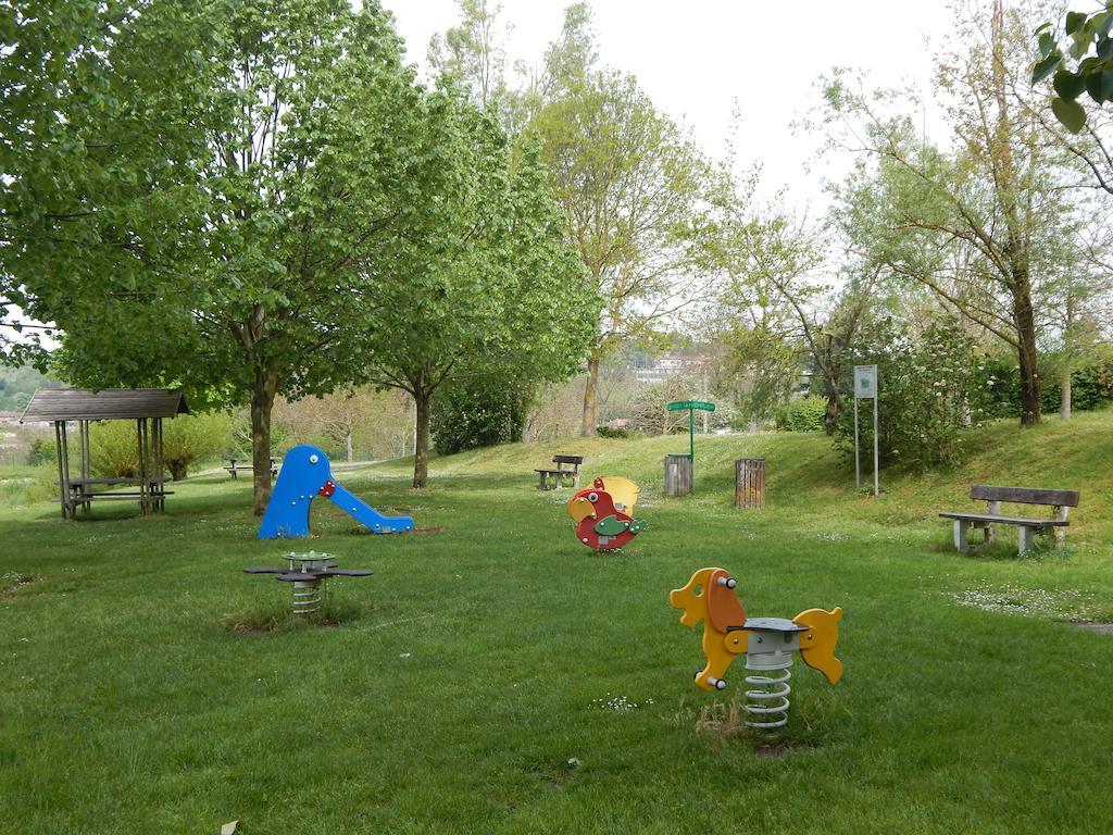 Camping Du Moulin Hotel Meyrieu-les-Etangs Exterior photo